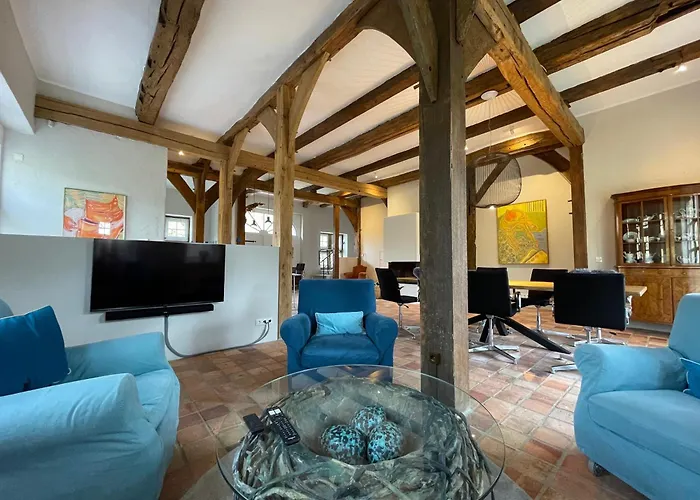 Am Wasserschloss Haus Marck *