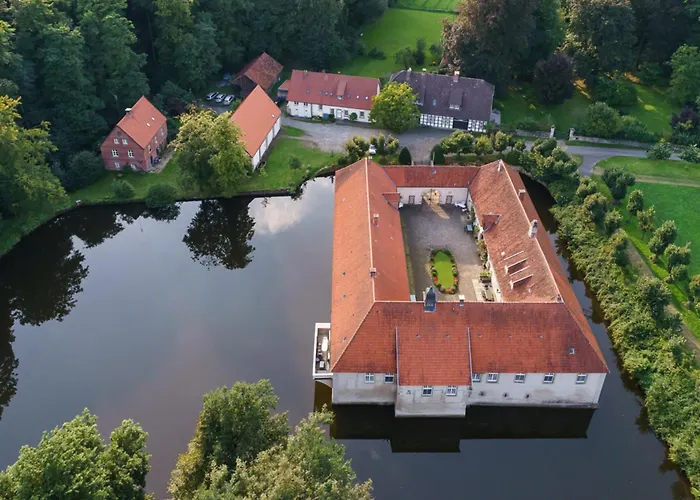 Am Wasserschloss Haus Marck *